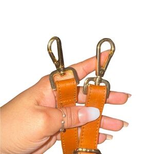 Handbag Strap with Brass Hooks - Tan